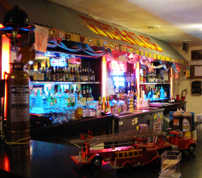 The bar at Firehouse BBQ in Old Colorado City.